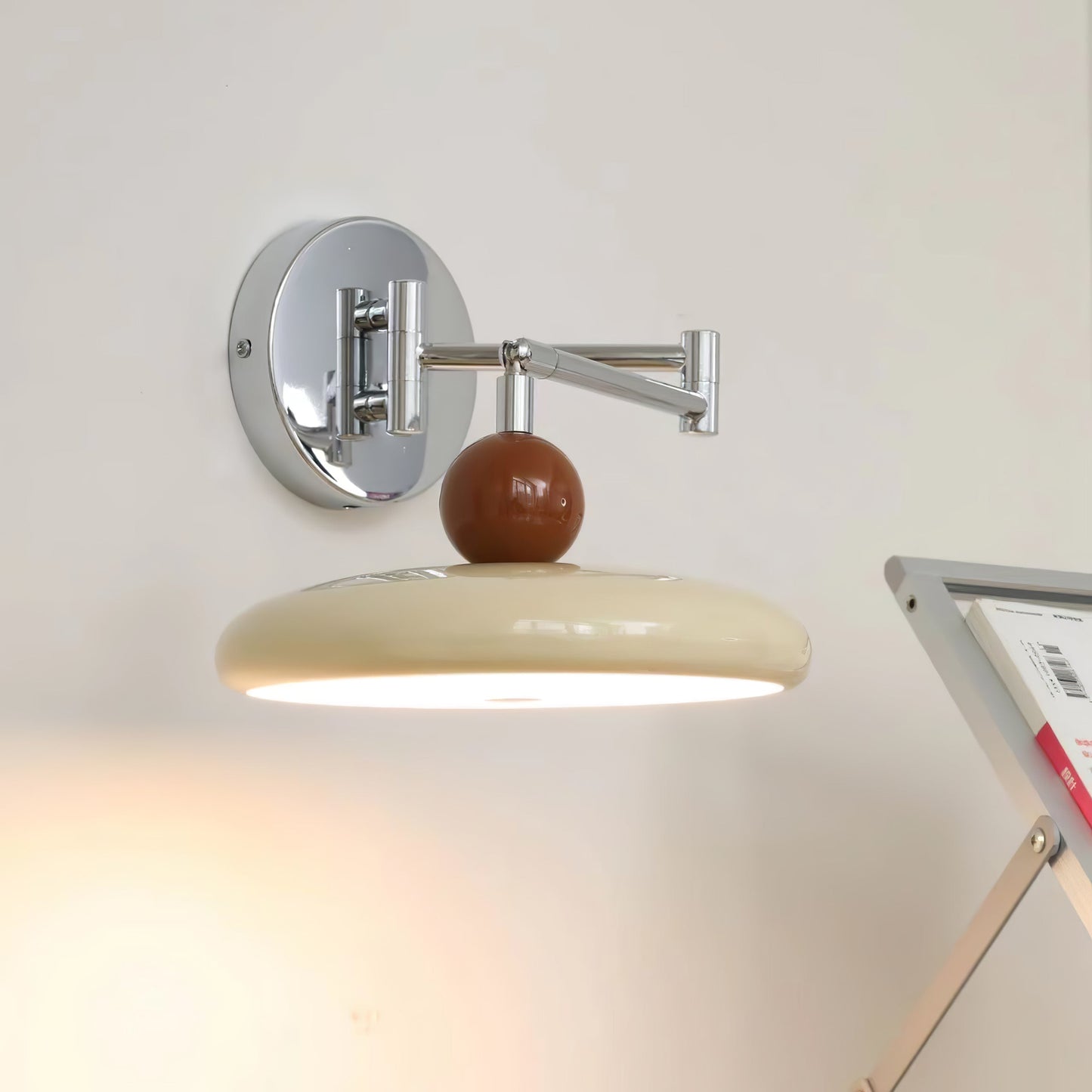 Lola Wandlamp met Zwenkarm