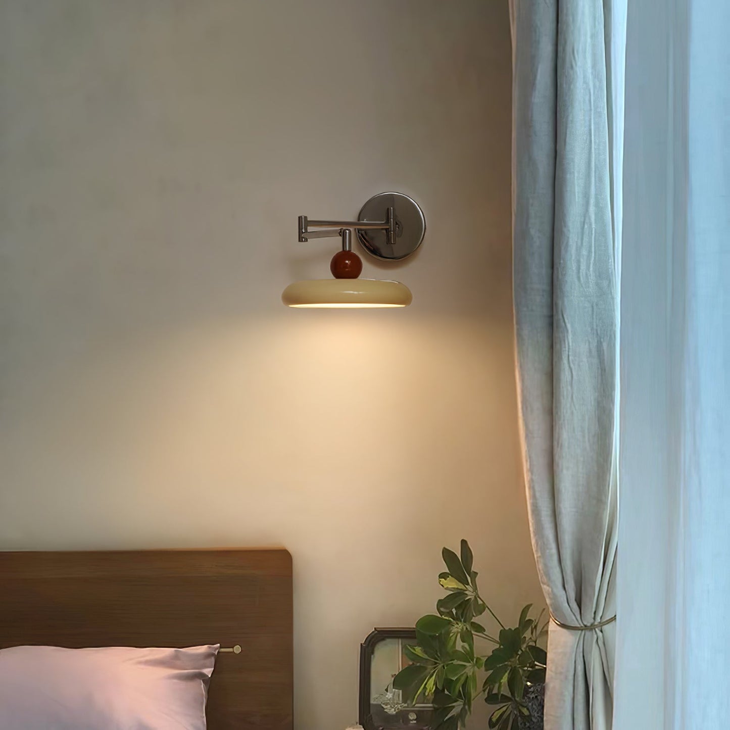 Lola Wandlamp met Zwenkarm