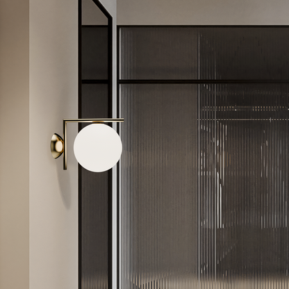 Opalune | Melkglazen Wandlamp – Opaal Bol in Messing, Zwart of Chroom voor Luxe Interieurs