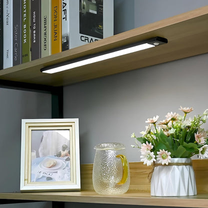 AutoLume – Slimme, Draadloze LED Verlichting met Bewegingssensor