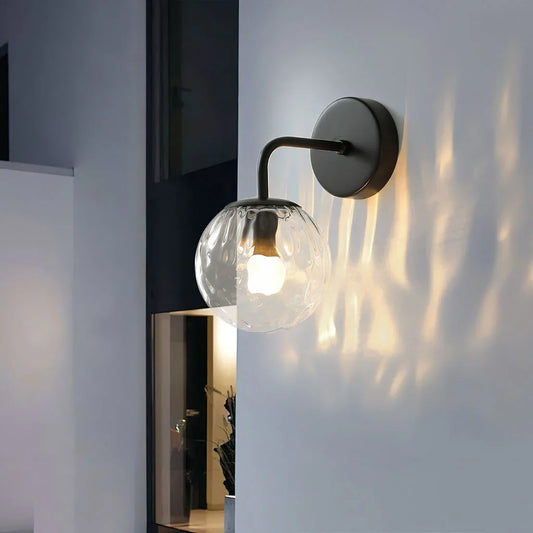 Magnus - Wandlamp met Globe van Structuurglas