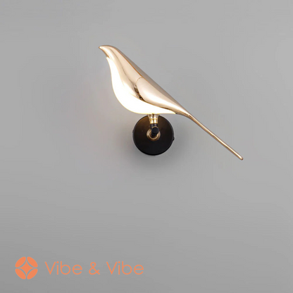 Auralis | Wandlamp met Gouden Vogels – Artistieke Sfeerlamp voor Slaapkamer, Hal of Hotelinterieur