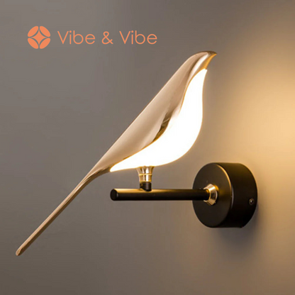 Auralis | Wandlamp met Gouden Vogels – Artistieke Sfeerlamp voor Slaapkamer, Hal of Hotelinterieur